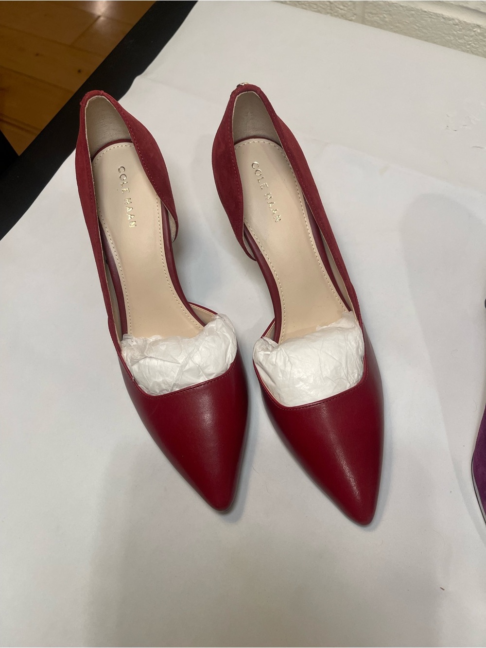 Cole Haan Women's Burgundy Pointed-Toe Leather Pumps - Picture 8 of 16